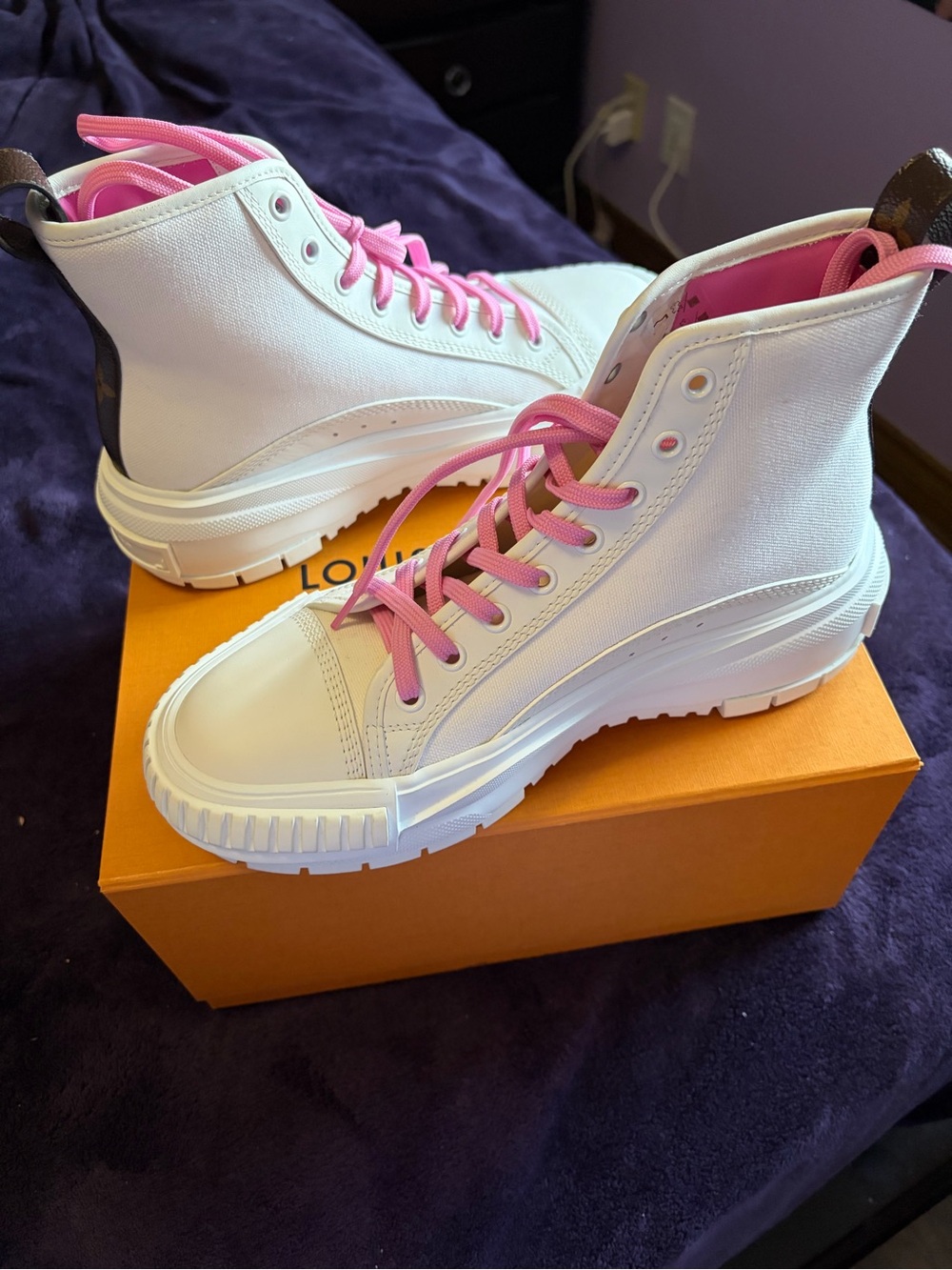 Louis Vuitton White Canvas High-Top Sneakers with Pink Laces